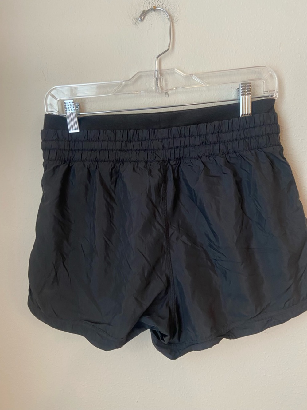 Vuori Halo Port Short Black Lightweight Running Athletic Shorts Lined Size M - Picture 5 of 9